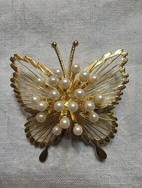 Vintage Monet 1970's Goldtone Butterfly Brooch With Faux Pearl Embellishments